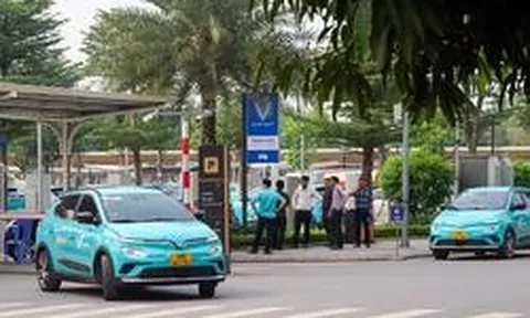 Doanh nghiệp taxi kiến nghị về hóa đơn điện tử: Bộ Tài chính nói gì?