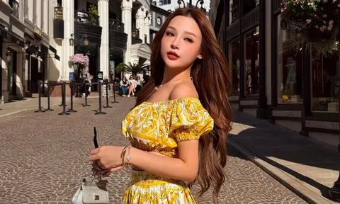 Huyền Baby đưa hai con ra nước ngoài nghỉ hè, tận hưởng cuộc sống chuẩn 'phú bà'