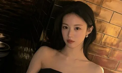 Nữ diễn viên Go Yoon Jung gây sốt với cơ lưng săn chắc