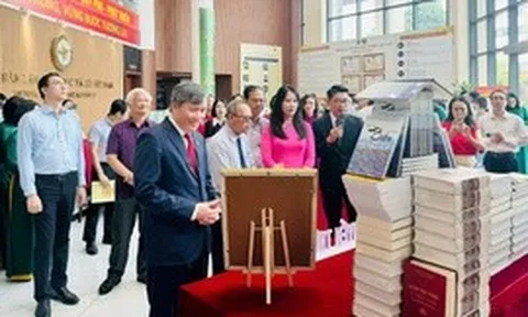 Kết nối truyền thống, khơi dậy sức mạnh văn hóa và văn học Việt Nam