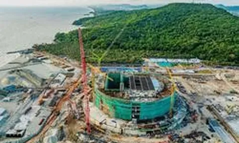 Việt Nam sắp sở hữu công trình chưa từng có trong lịch sử: Mái thép 12.000 tấn đã lắp đủ nhịp, nơi lớn hơn địa điểm trao giải Oscar cũng dần lộ diện
