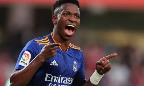 Vinicius xóa sạch Instagram, dấy lên tin đồn gia nhập Arsenal