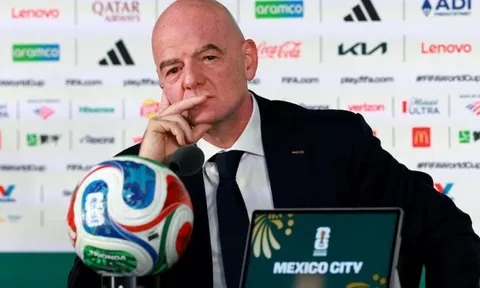 Chủ tịch FIFA tiếp tục gây phẫn nộ