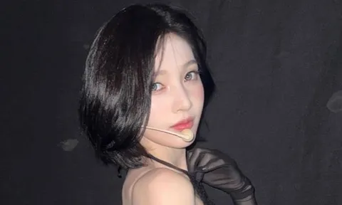 Joy (Red Velvet) gây sốt với màn trình diễn trong trang phục xuyên thấu quyến rũ