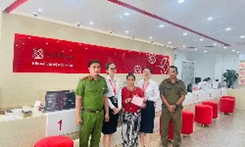 Một tài khoản ngân hàng chưa từng được sử dụng bất ngờ có số dư 100 triệu đồng