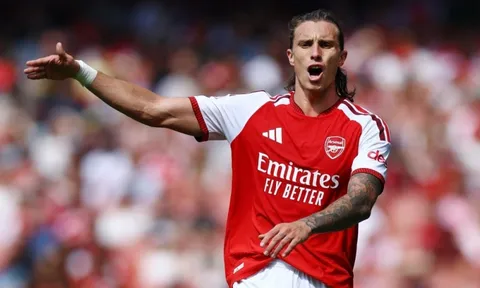 Arsenal thua liên tiếp hai trận