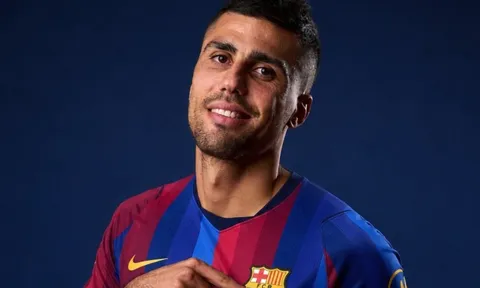 Barcelona tăng giá mua Rodri