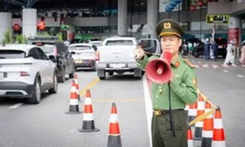 Sau 2 tuần lập lại trật tự ở sân bay Nội Bài: Trật tự hơn, thuận tiện hơn cho người dân