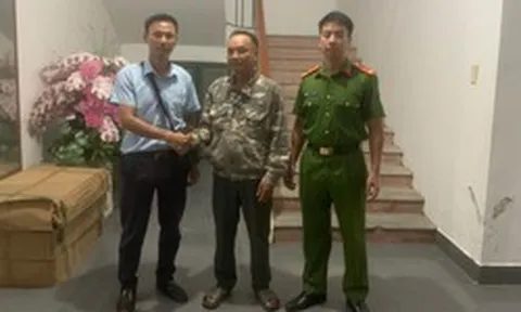 Công an kiểm tra giao dịch chuyển khoản 205 triệu đồng của một công ty: Hai người đàn ông được mời làm việc