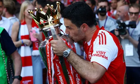 Arsenal và Man City trước mùa giải phán xét