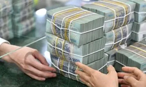 Để sổ tiết kiệm tự động tái tục, người gửi tiền ngỡ ngàng về mức lãi suất