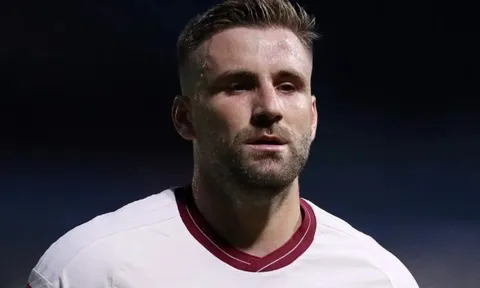 Nhìn Luke Shaw, MU phải gấp rút hành động