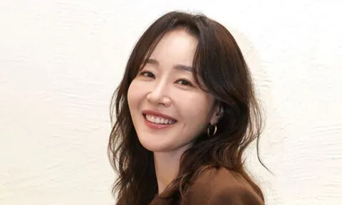Uhm Ji Won tiết lộ bí quyết chăm sóc da hơn 10 năm