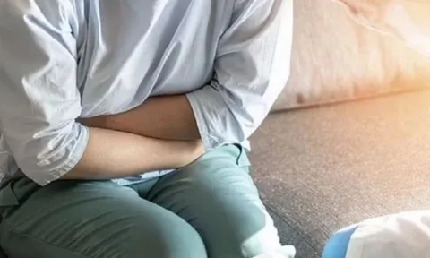 Có 4 dấu hiệu quen thuộc này, người phụ nữ 53 tuổi mắc ung thư giai đoạn 4