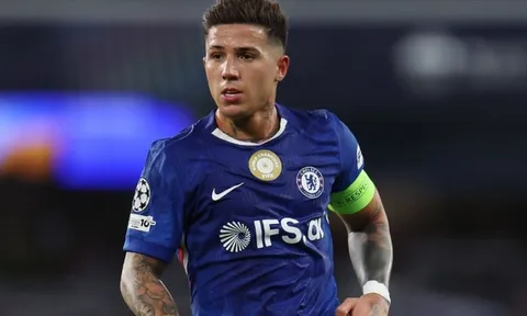 Man City ra quyết định với Enzo Fernandez