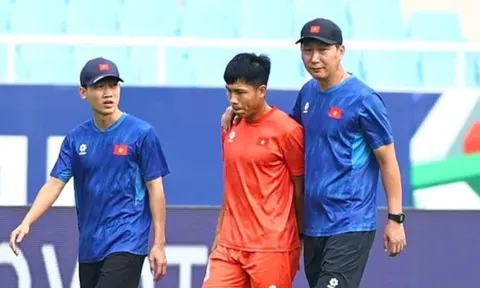 Tuyển Việt Nam mất hậu vệ trái số một?
