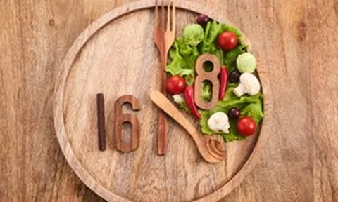 Ăn 16:8 để giảm cân, nam thanh niên 23 tuổi bất ngờ khi đi khám