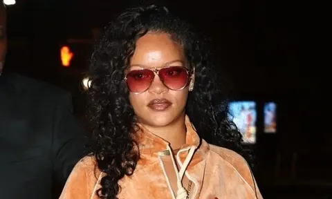 Rihanna diện đồ thể thao xuống phố nhưng thần thái vẫn khiến nhiều người trầm trồ