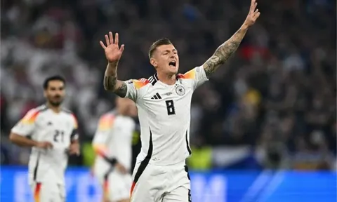 Kroos gây bất ngờ với lựa chọn Quả bóng vàng