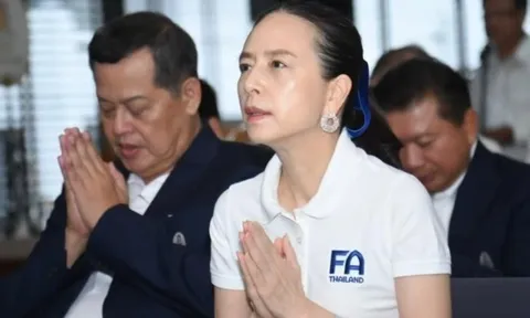 Sân Rajamangala sức chứa hơn 50.000, Thái Lan mới bán được 20.000 vé