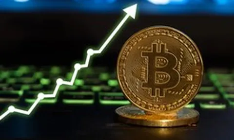Bitcoin tăng phi mã: Thị trường tiền số “dựng sóng”, nhà đầu tư “sôi sục” nguyên tuần