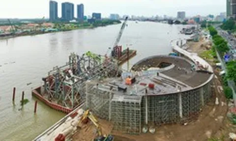 Lý do chưa thể hoàn thiện cầu đi bộ hình lá dừa qua sông Sài Gòn trong dịp 2/9