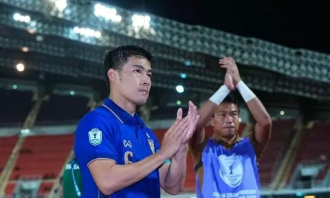 Sarach chặn đường lui của tuyển Thái Lan