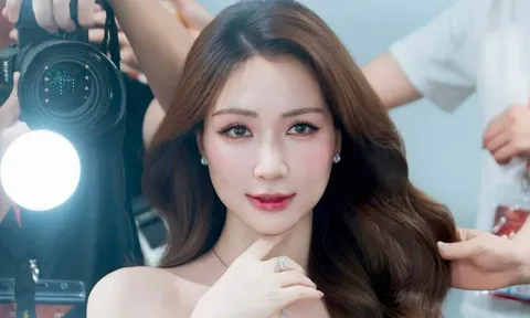 Hòa Minzy gây thương nhớ với tạo hình công chúa sau đêm diễn đặc biệt