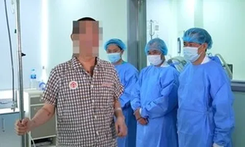 Nam bệnh nhân được ghép tim hai lần trong ba ngày
