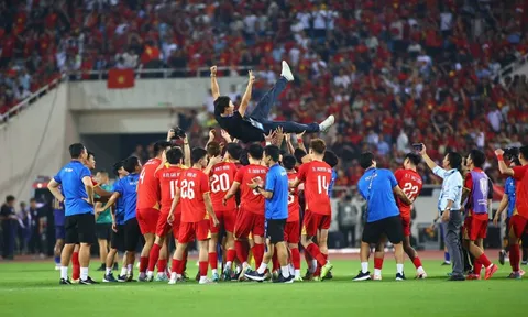 Sau hai trận chung kết, Việt Nam và Thái Lan đều còn thiếu một thứ