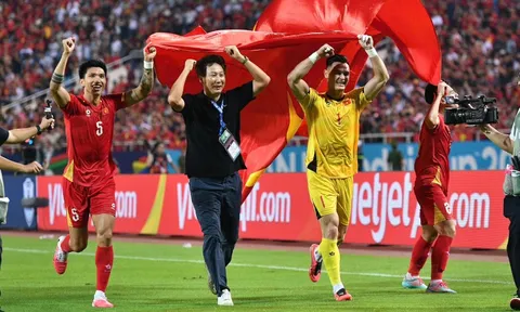 Báo Thái Lan: 'Voi chiến' hai lần dẫn trước vẫn ôm hận trước Việt Nam