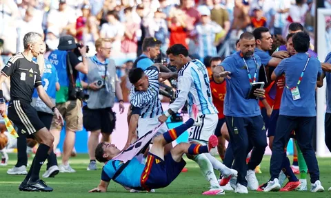 FIFA bất ngờ nới lỏng án phạt cho Argentina