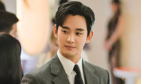 Kim Soo Hyun tái xuất hoạt động tại Hàn Quốc, được xác nhận với vai trò đặc biệt