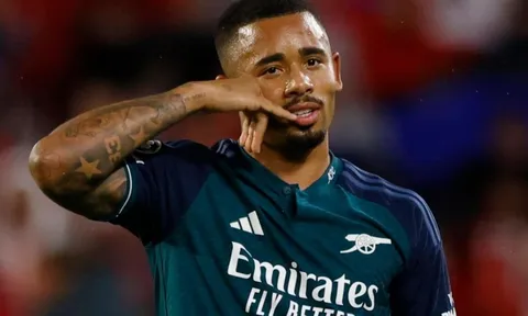 Gabriel Jesus tới Barcelona