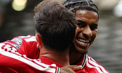 Rashford đang tự cứu mình tại MU