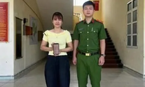 Dùng tài khoản ngân hàng biệt danh, người phụ nữ sau khi chuyển thành công 10 triệu đồng phải đến công an trình báo