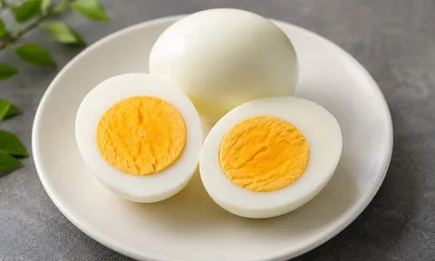 Ăn trứng theo cách "vạn người mê", 3 người nguy kịch