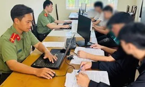 Xử phạt 9 người mua bán trái phép thông tin 34 tài khoản ngân hàng