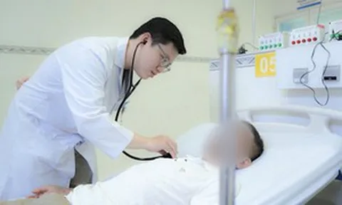 Người đàn ông đột ngột ngưng tim khi đang ăn tối