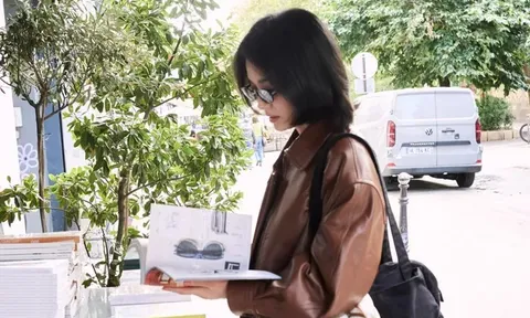 Ảnh đời thường của Song Hye Kyo tại Pháp, khí chất như bước ra từ phim