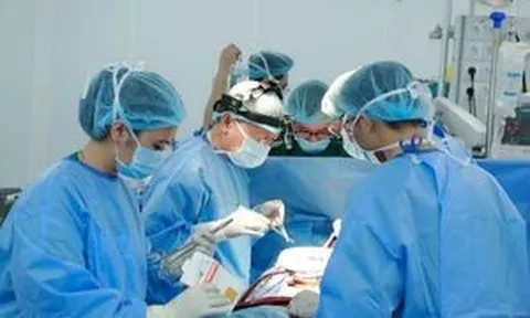 Nhịp tim còn 27 lần/phút, người đàn ông không dám ngủ vì sợ không tỉnh lại