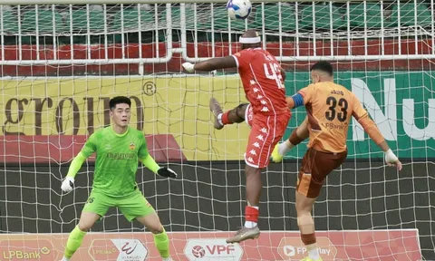 Nhà vô địch ASEAN Cup mắc lỗi trong thất bại của HAGL