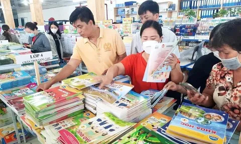 Cung ứng sách giáo khoa như mặt hàng thiết yếu, không đặt nặng lợi nhuận