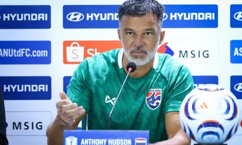Chưa đá FIFA ASEAN Cup, Thái Lan đã thưởng lớn HLV Hudson?