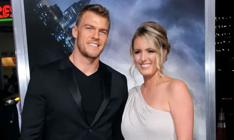 Alan Ritchson đã âm thầm nộp đơn ly hôn