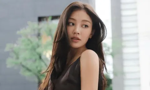 Jihyo (TWICE) hóa nữ thần mùa thu, nhan sắc ngày càng thăng hạng