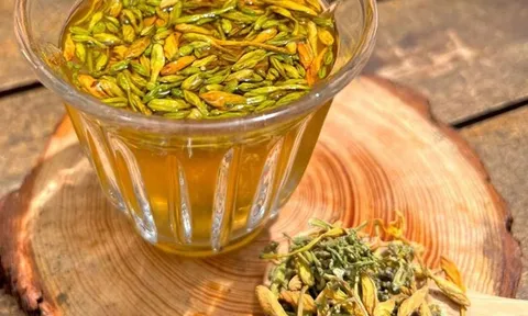 Uống hoa đu đủ chữa bệnh, người đàn ông 59 tuổi nhập viện gấp