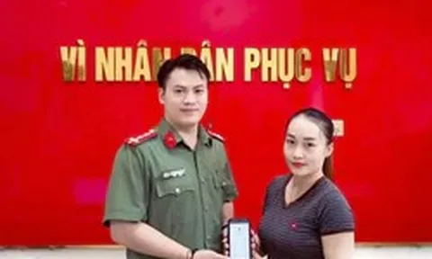 Người phụ nữ Mông 'hốt hoảng' khi nhận 200 triệu đồng từ tài khoản lạ