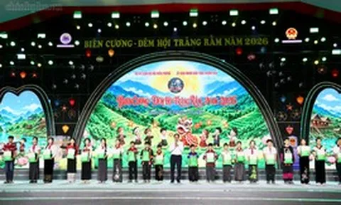 Đêm hội Trăng rằm toả sáng biên cương