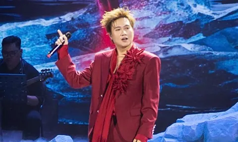 'Dậy sóng' với clip cảm ơn của ca sĩ Vương Anh Tú